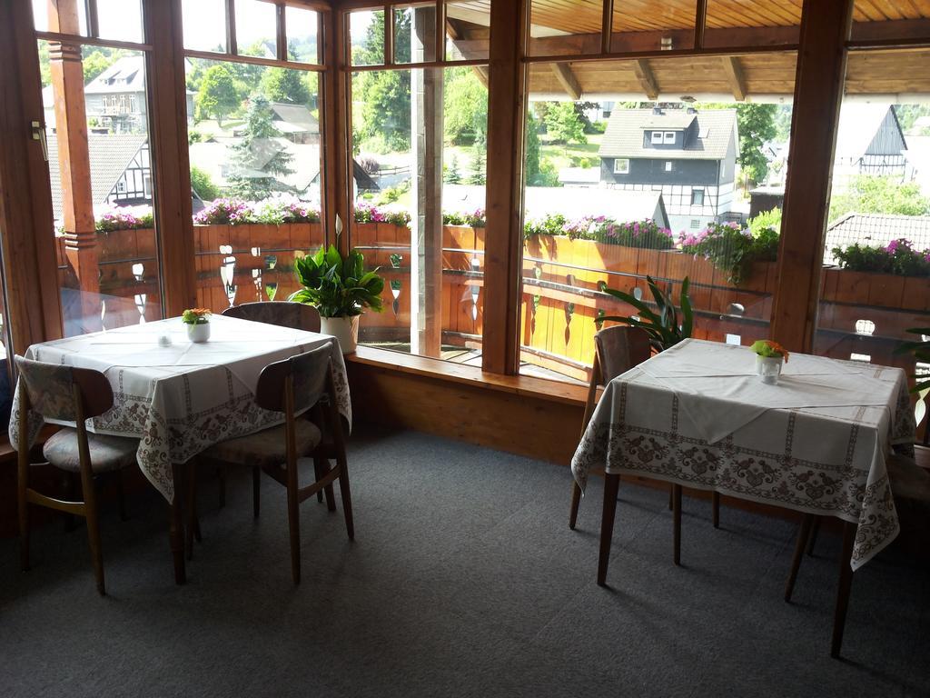 Pension "Dorfkrug" Winterberg Extérieur photo