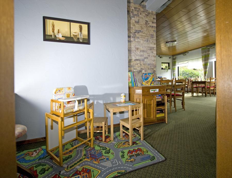 Pension "Dorfkrug" Winterberg Extérieur photo