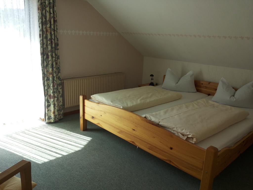 Pension "Dorfkrug" Winterberg Chambre photo