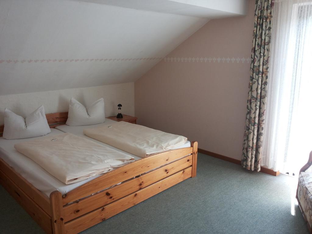 Pension "Dorfkrug" Winterberg Chambre photo