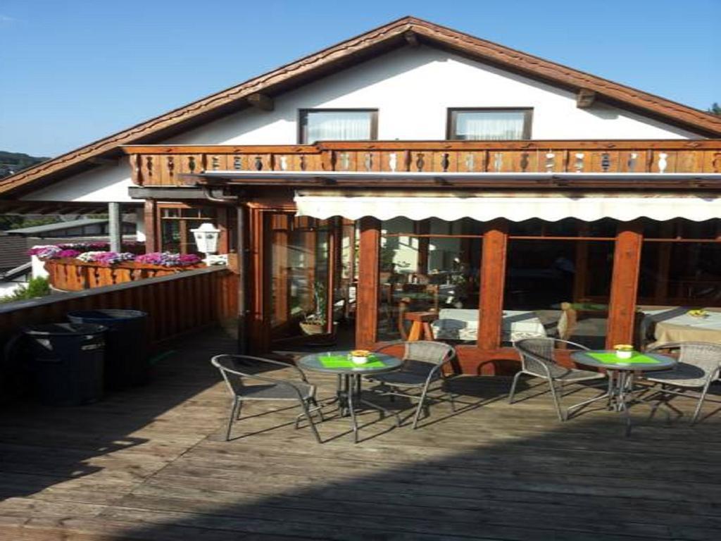 Pension "Dorfkrug" Winterberg Extérieur photo