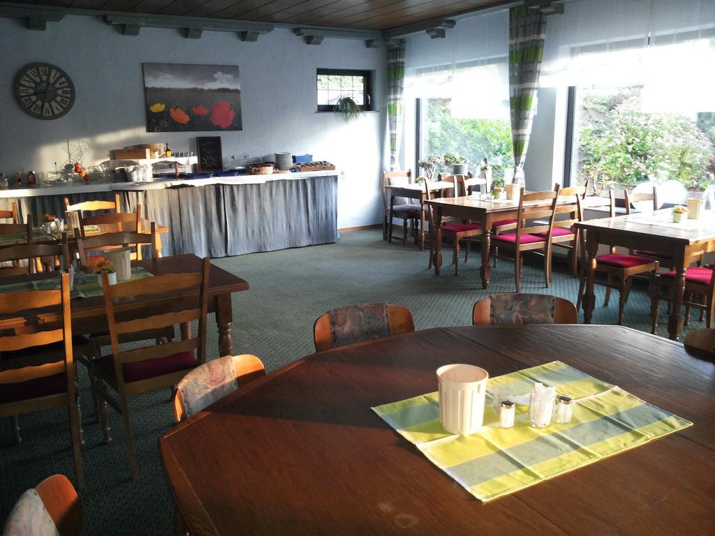 Pension "Dorfkrug" Winterberg Extérieur photo