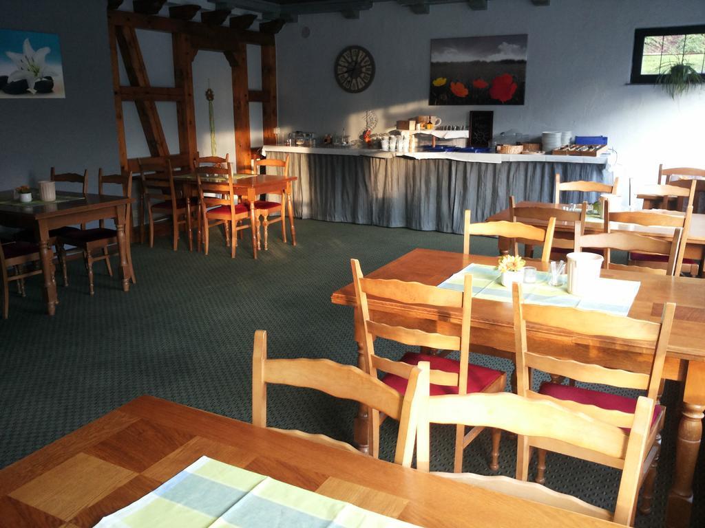 Pension "Dorfkrug" Winterberg Extérieur photo